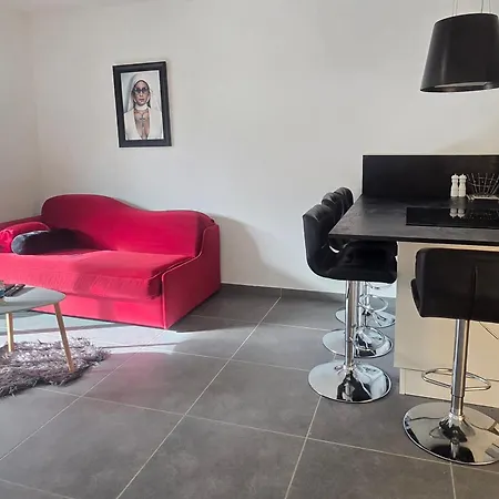 Saint-raphael Near & Pool Apartment *