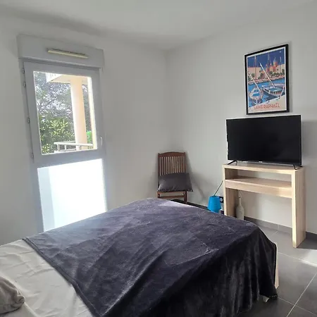 Apartment Saint-raphael Near & Pool